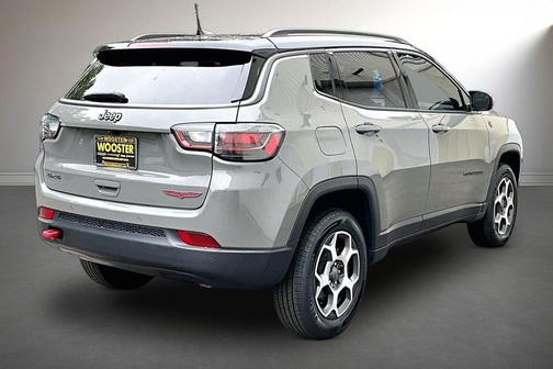 Sting Gray Clearcoat 2022 Jeep Compass Trailhawk