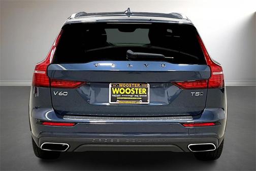 2022 Volvo V60 Cross Country T5