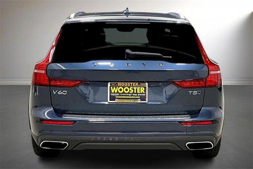 2022 Volvo V60 Cross Country T5