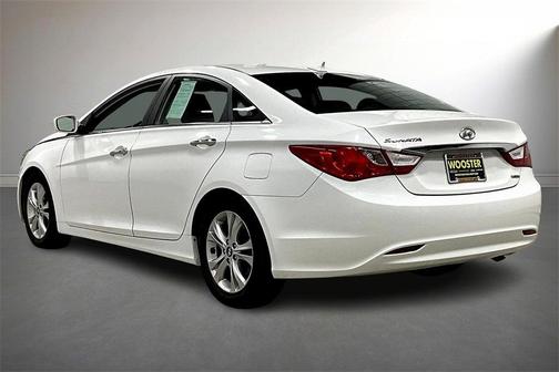 2011 Hyundai SONATA Limited