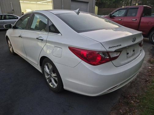 2011 Hyundai SONATA Limited