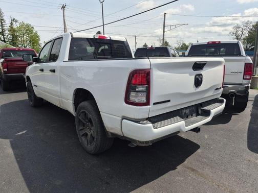 Bright White Clearcoat 2023 RAM 1500 Big Horn