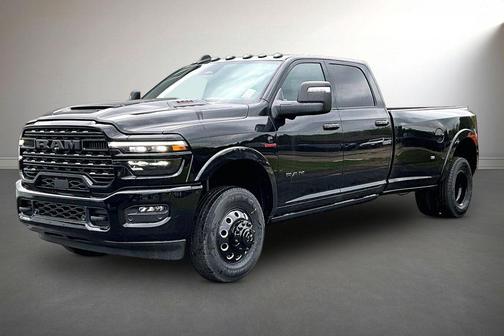Diamond Black 2026 RAM 3500 Limited