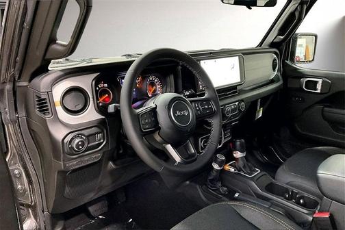 2025 Jeep Gladiator Sport