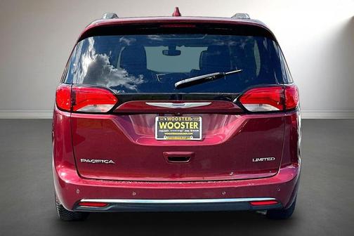 Velvet Red Pearlcoat 2020 Chrysler Pacifica Limited