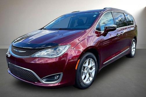 Velvet Red Pearlcoat 2020 Chrysler Pacifica Limited