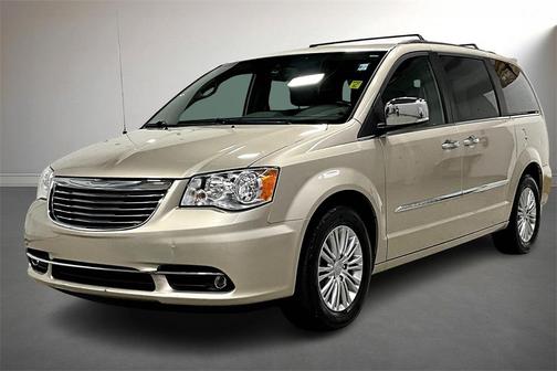 2015 Chrysler Town & Country Touring-L