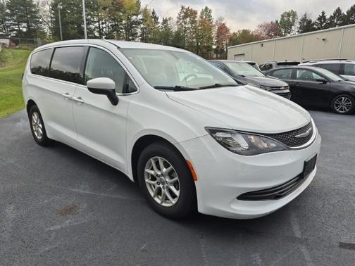 2017 Chrysler Pacifica LX