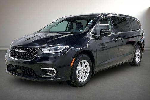 2023 Chrysler Pacifica Touring-L
