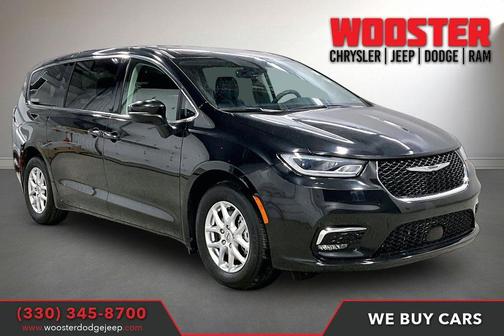 2023 Chrysler Pacifica Touring-L