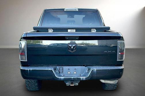 Brilliant Black Crystal Pearlcoat 2018 RAM 1500 Express