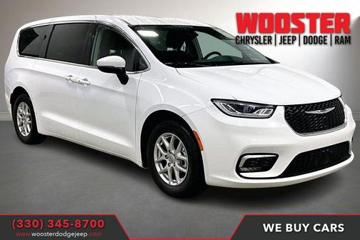 2023 Chrysler Pacifica Touring-L