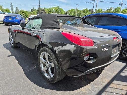 Mysterious Black 2006 Pontiac Solstice