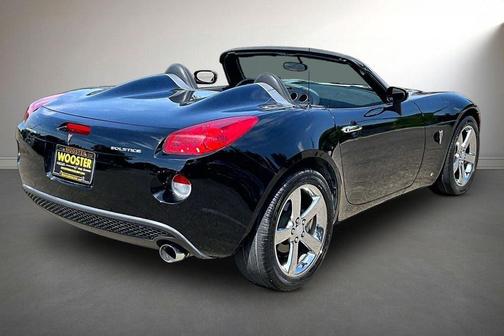 Mysterious Black 2006 Pontiac Solstice