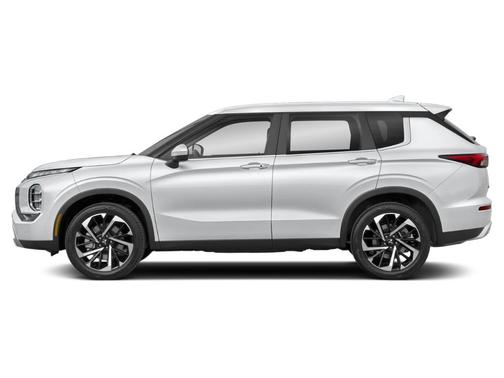 Silver 2023 Mitsubishi Outlander SE