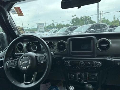 2022 Jeep Wrangler Unlimited Sport