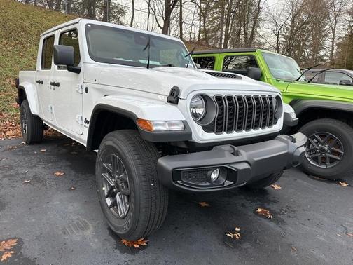 2026 Jeep Gladiator Sport