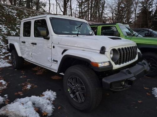 2026 Jeep Gladiator Sport
