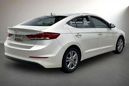 Mineral Beige Pearl 2017 Hyundai ELANTRA Value Edition