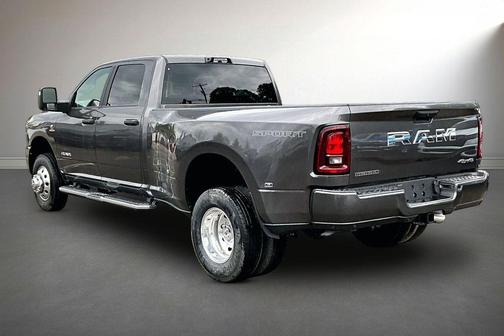 Granite Crystal Clearcoat Metallic 2026 RAM 3500 Big Horn