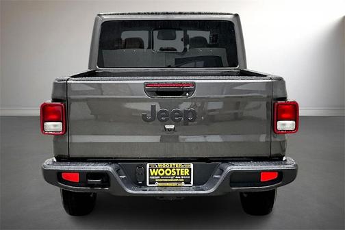 2026 Jeep Gladiator Sport