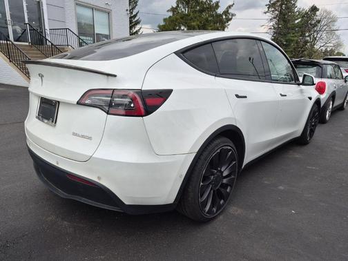 White 2022 Tesla Model Y Performance