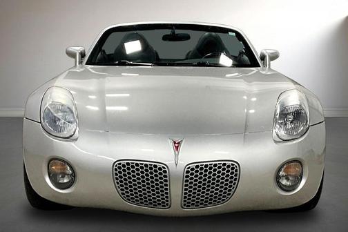 Cool Liquid Silver Metallic 2007 Pontiac Solstice