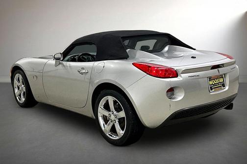 Cool Liquid Silver Metallic 2007 Pontiac Solstice