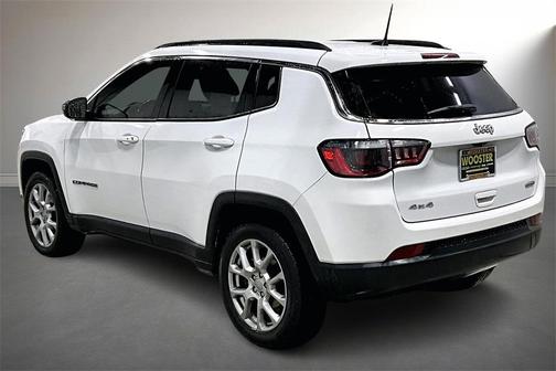 2022 Jeep Compass Latitude Lux