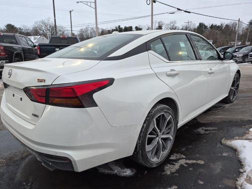2024 Nissan Altima 2.5 SR
