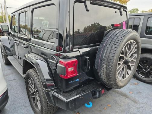 2022 Jeep Wrangler Unlimited 4xe Sahara