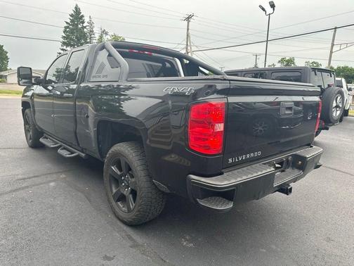 Black 2018 Chevrolet Silverado 1500 WT