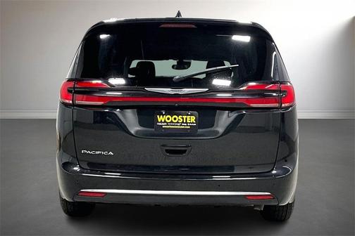 2022 Chrysler Pacifica Touring-L