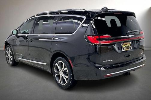 2026 Chrysler Pacifica Pinnacle