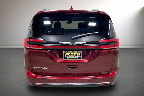 2021 Chrysler Pacifica Touring