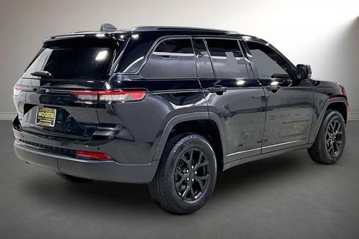 2024 Jeep Grand Cherokee Laredo