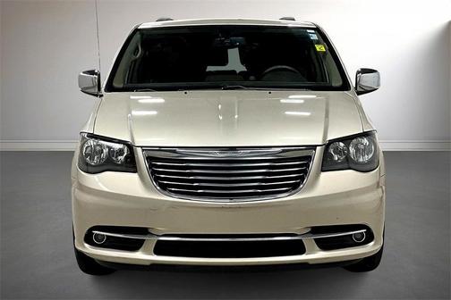 2015 Chrysler Town & Country Touring-L