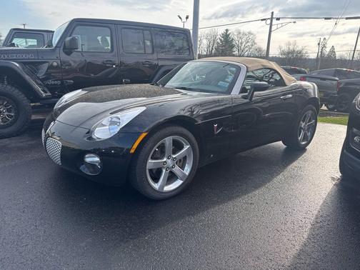 Mysterious Black 2008 Pontiac Solstice