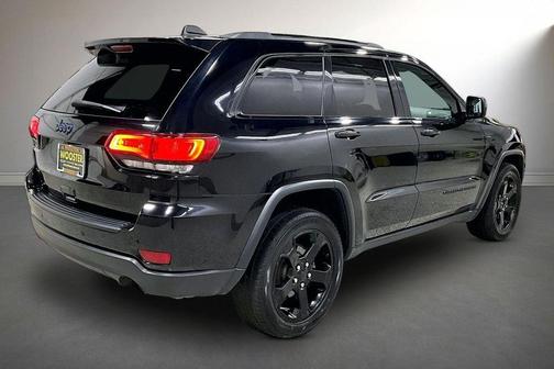 Diamond Black 2018 Jeep Grand Cherokee Upland