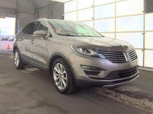 Luxe Metallic 2016 Lincoln MKC Select