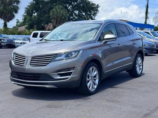 Luxe Metallic 2016 Lincoln MKC Select