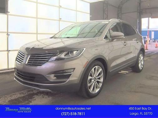 Luxe Metallic 2016 Lincoln MKC Select