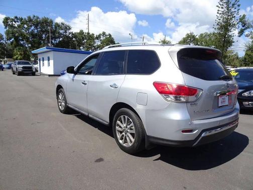 2014 Nissan Pathfinder SV