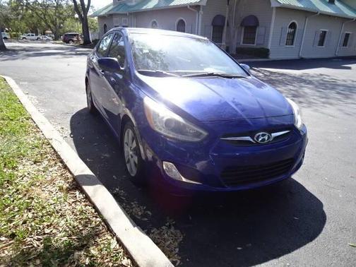 2014 Hyundai Accent SE