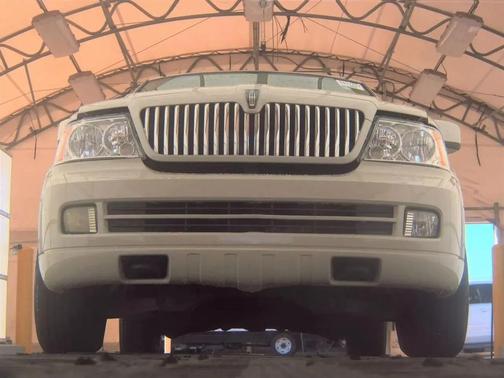 2005 Lincoln Navigator Luxury