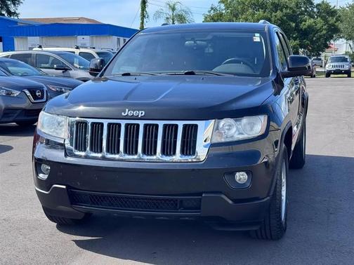 Brilliant Black Crystal Pearlcoat 2012 Jeep Grand Cherokee Laredo