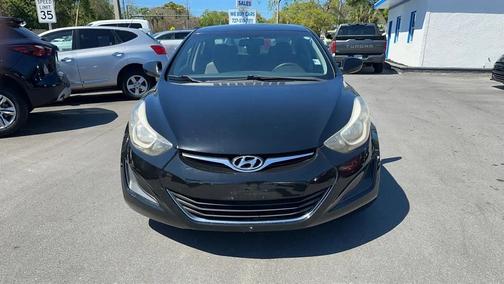 2014 Hyundai ELANTRA SE