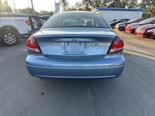 2005 Ford Taurus SEL 4dr Sedan