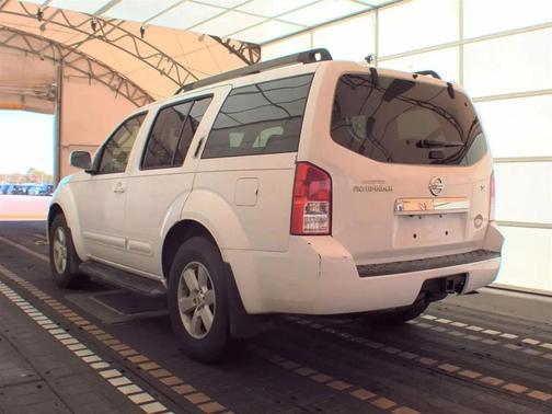 2008 Nissan Pathfinder SE