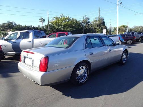 2005 Cadillac DeVille Base